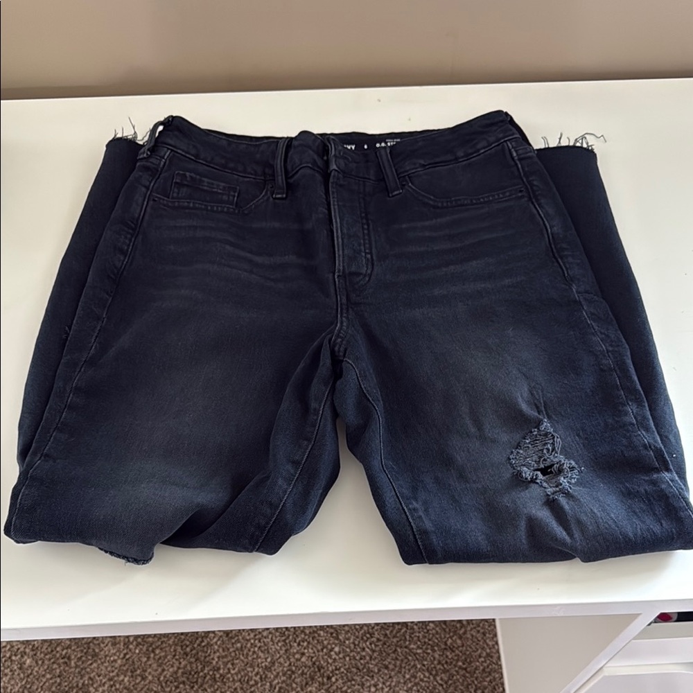 Old Navy Black Ankle Cropped Jeans Distressed